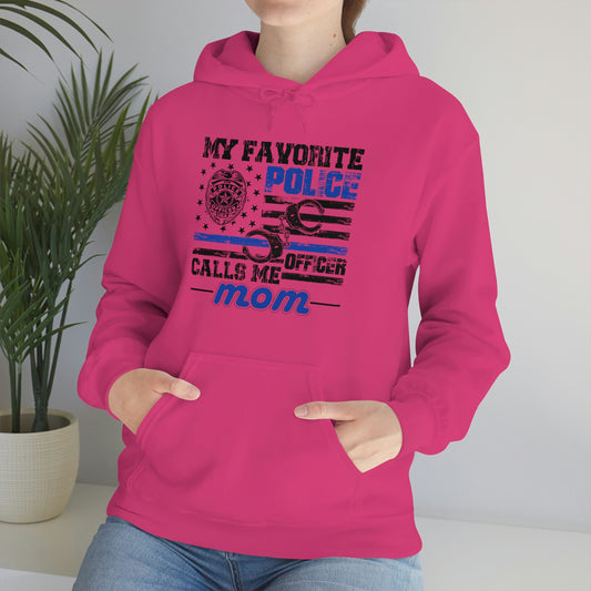 FAVORITE POLICE OFFICER CALLS ME MOM (Unisex Heavy Blend Hoodie)