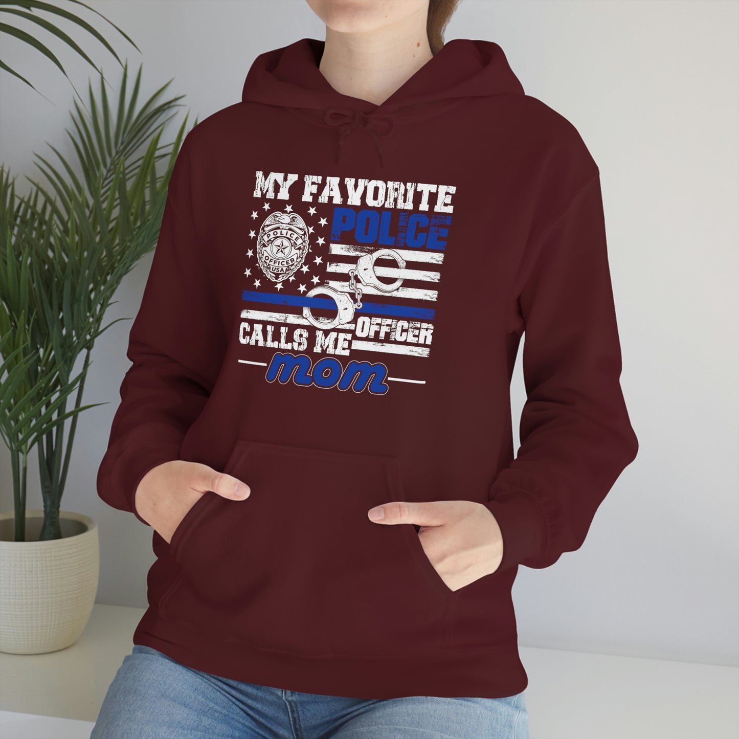 FAVORITE POLICE OFFICER CALLS ME MOM (Unisex Heavy Blend Hoodie)