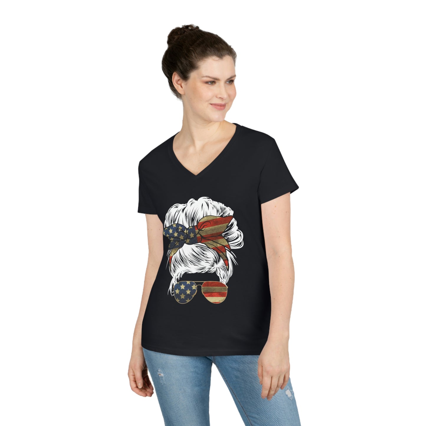 AMERICAN MOM (Ladies' V-Neck T-Shirt)