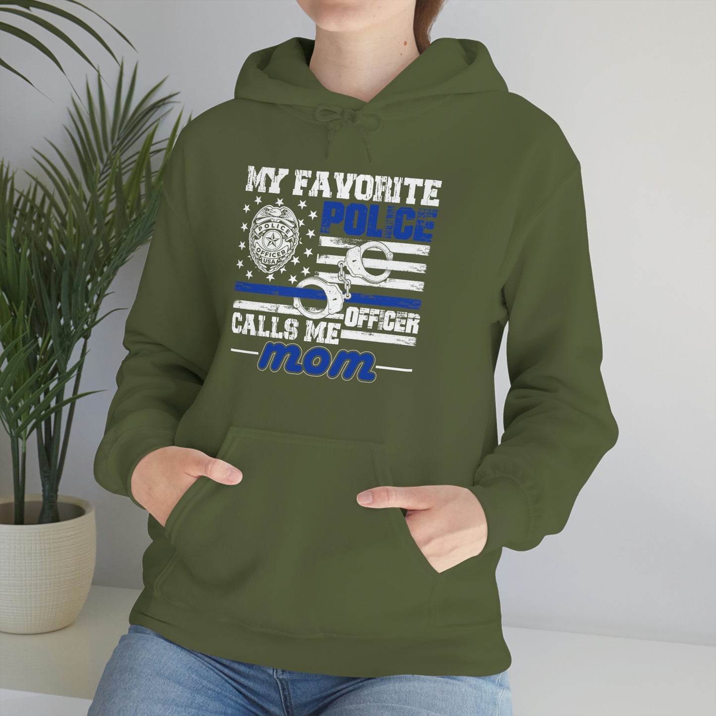 FAVORITE POLICE OFFICER CALLS ME MOM (Unisex Heavy Blend Hoodie)