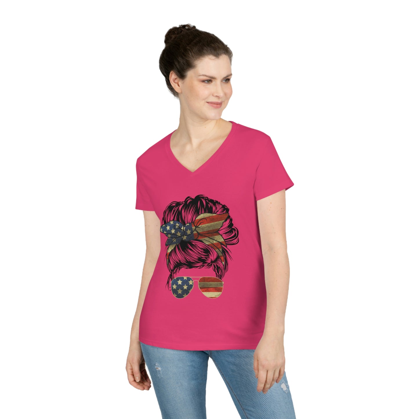 AMERICAN MOM (Ladies' V-Neck T-Shirt)