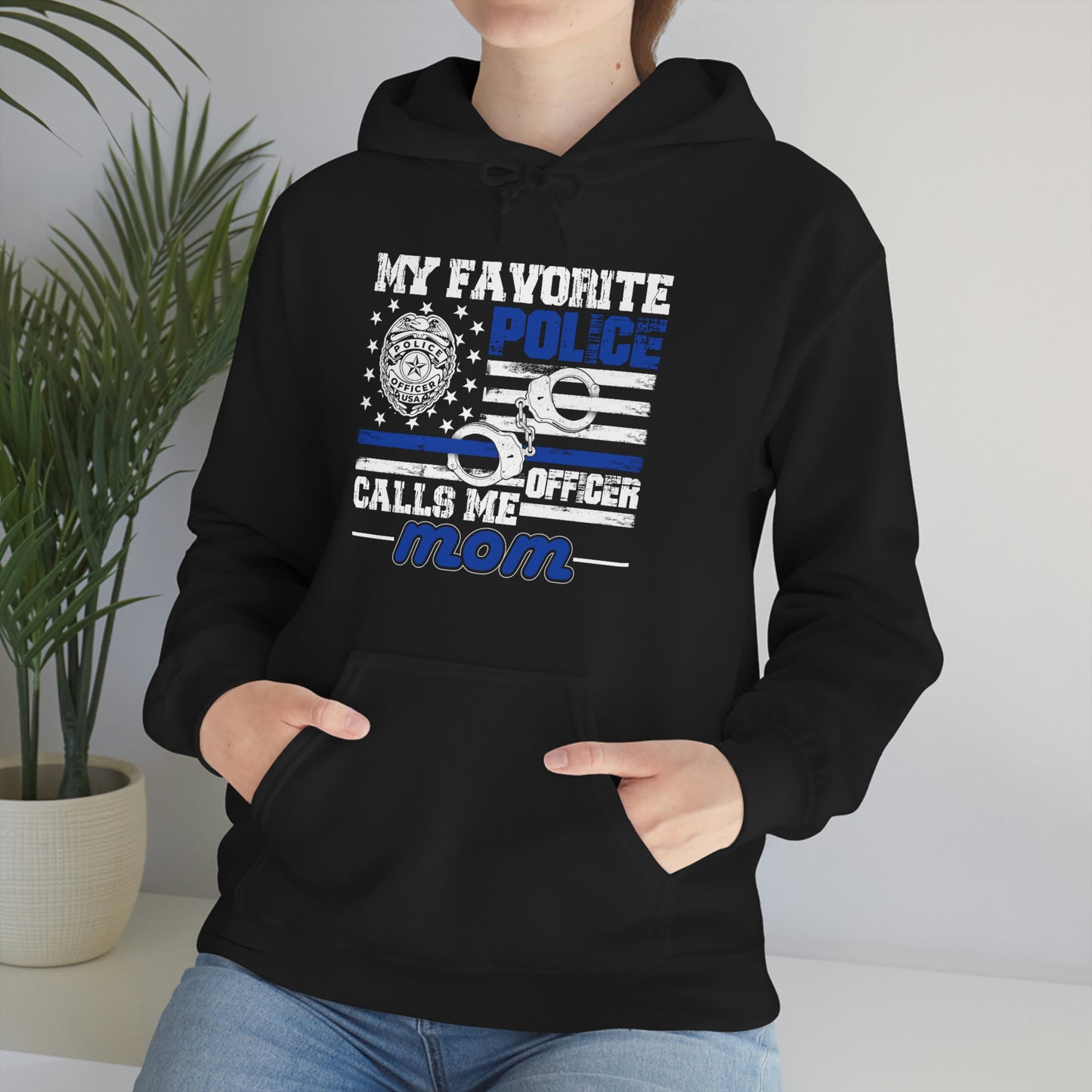 FAVORITE POLICE OFFICER CALLS ME MOM (Unisex Heavy Blend Hoodie)